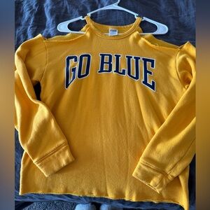 VS Pink University of Michigan Cold Shoulder Crewneck Sweatshirt size XS